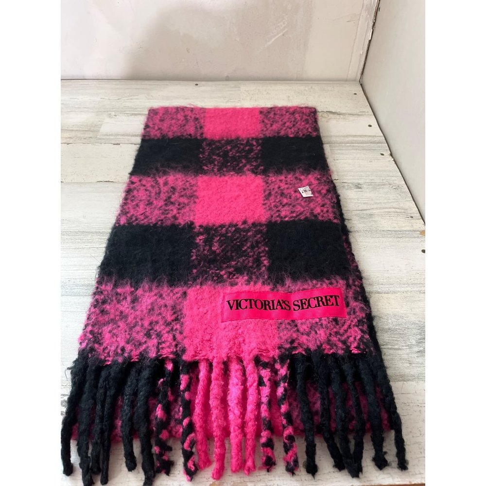 Victoria’s Secret woman’s pink black plaid rectangular scarf with fringe